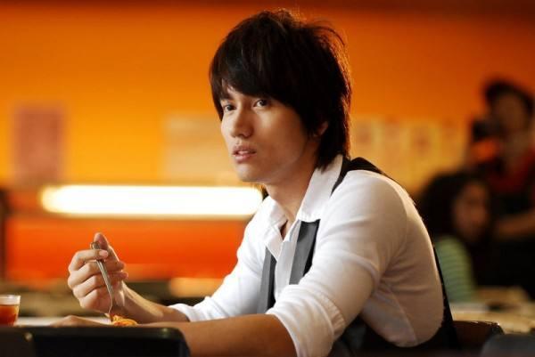 娱乐圈工作人员吃瓜,娱乐圈工作人员的“瓜田”奇遇记